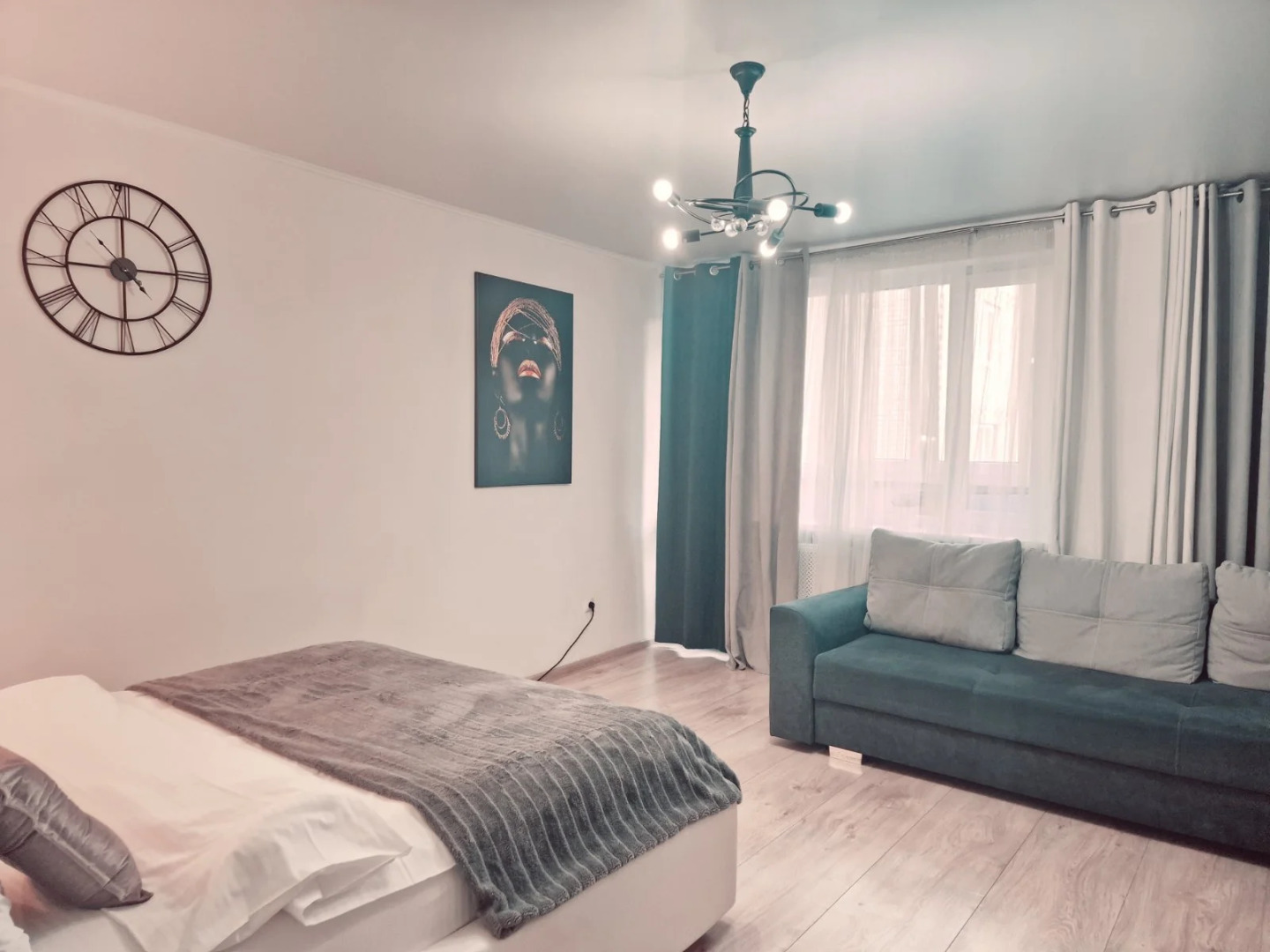 Апартаменты Двухкомнатные Центр, у площади Победы,Черняховского 12А,Колибри#12А