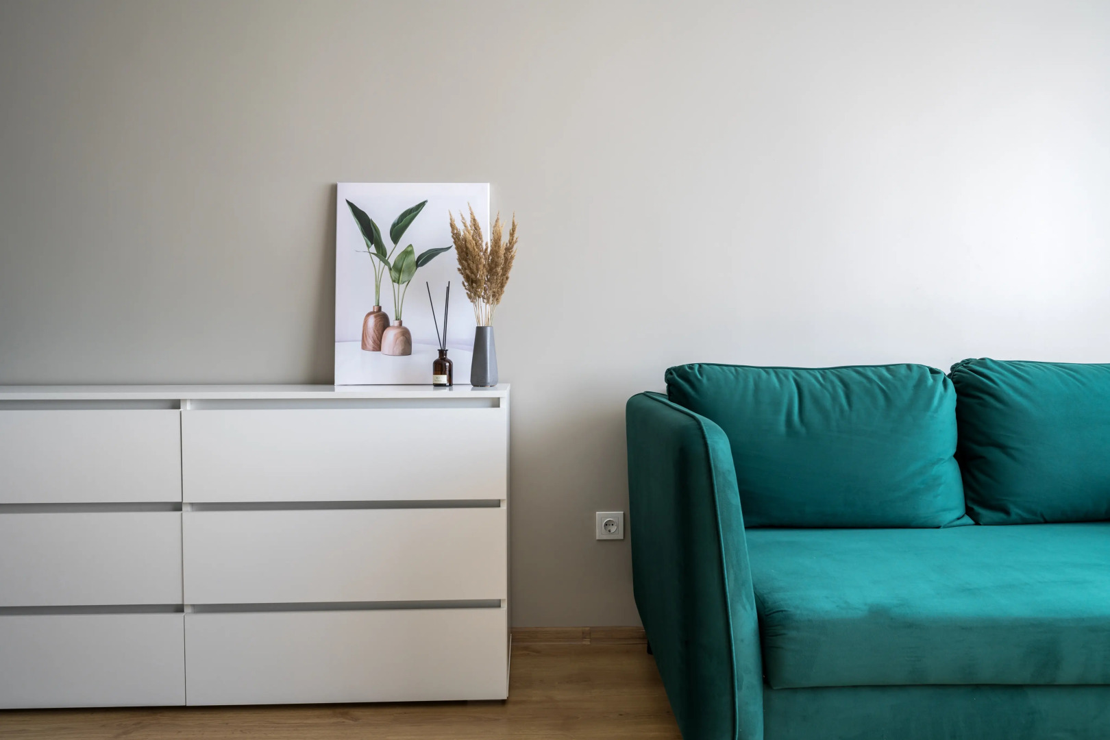 Квартира Просторная с зоной отдыха на балконе последнего этажа с видом на тихий двор