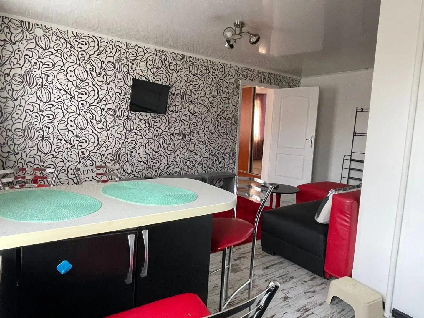 Квартира Цвета мак