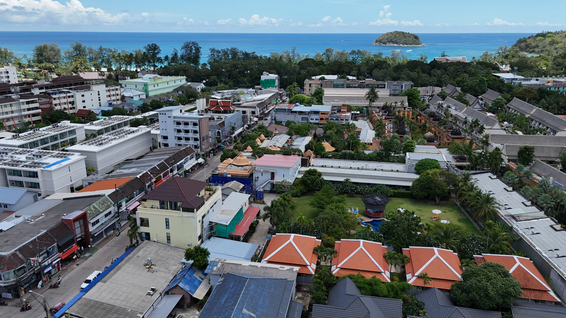 Апартаменты OMNIA Phuket - Ozone Condotel