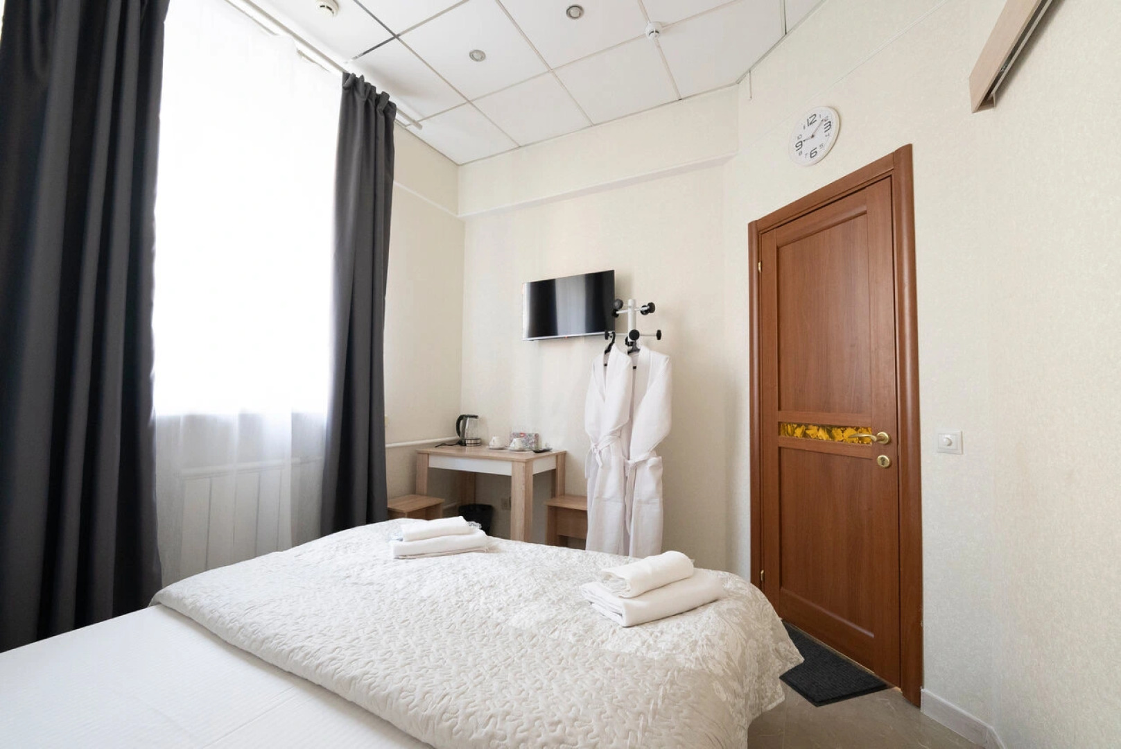 Отель Афина