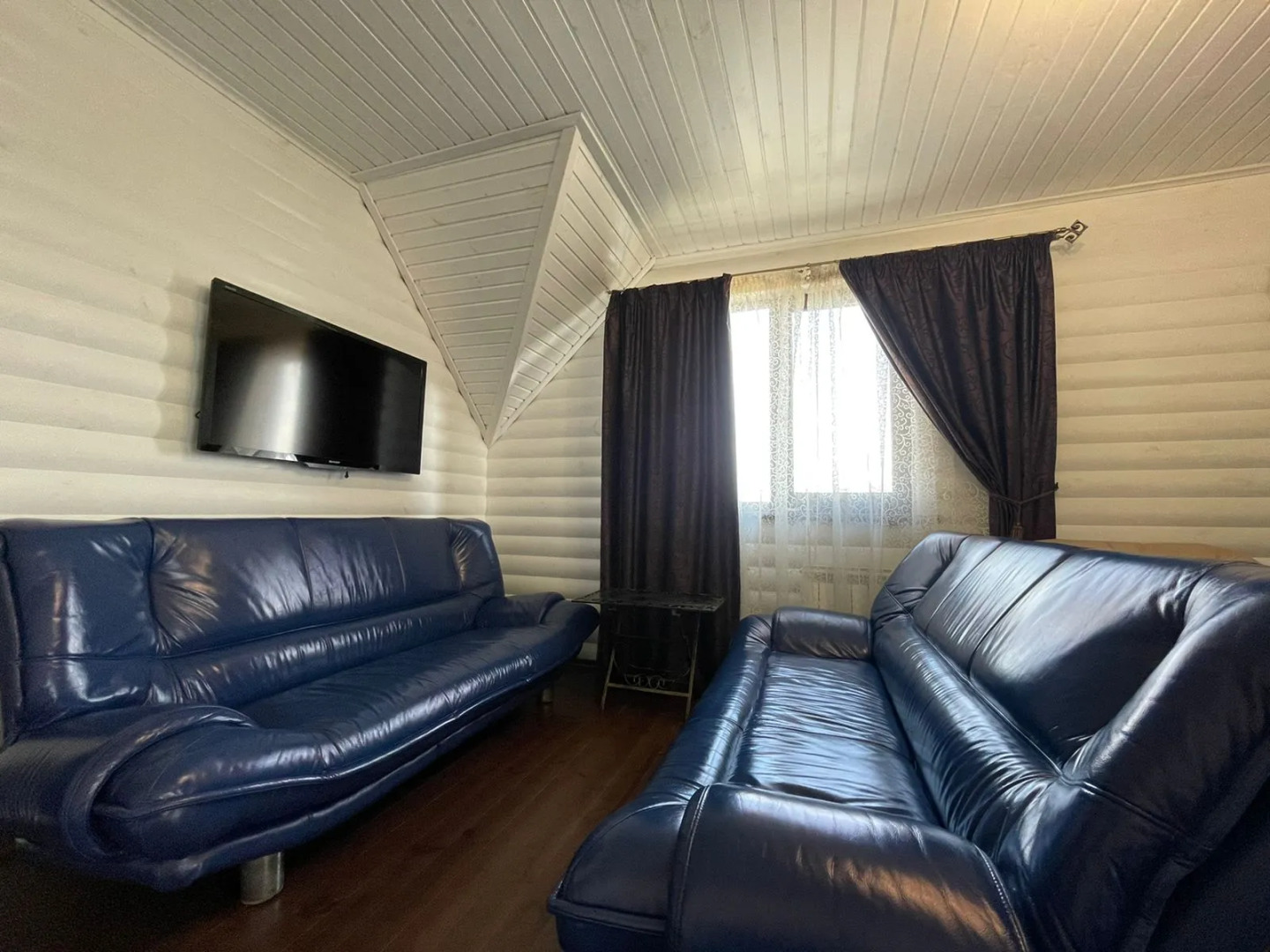 Частный Дом на Берегу Моря с Бассейном