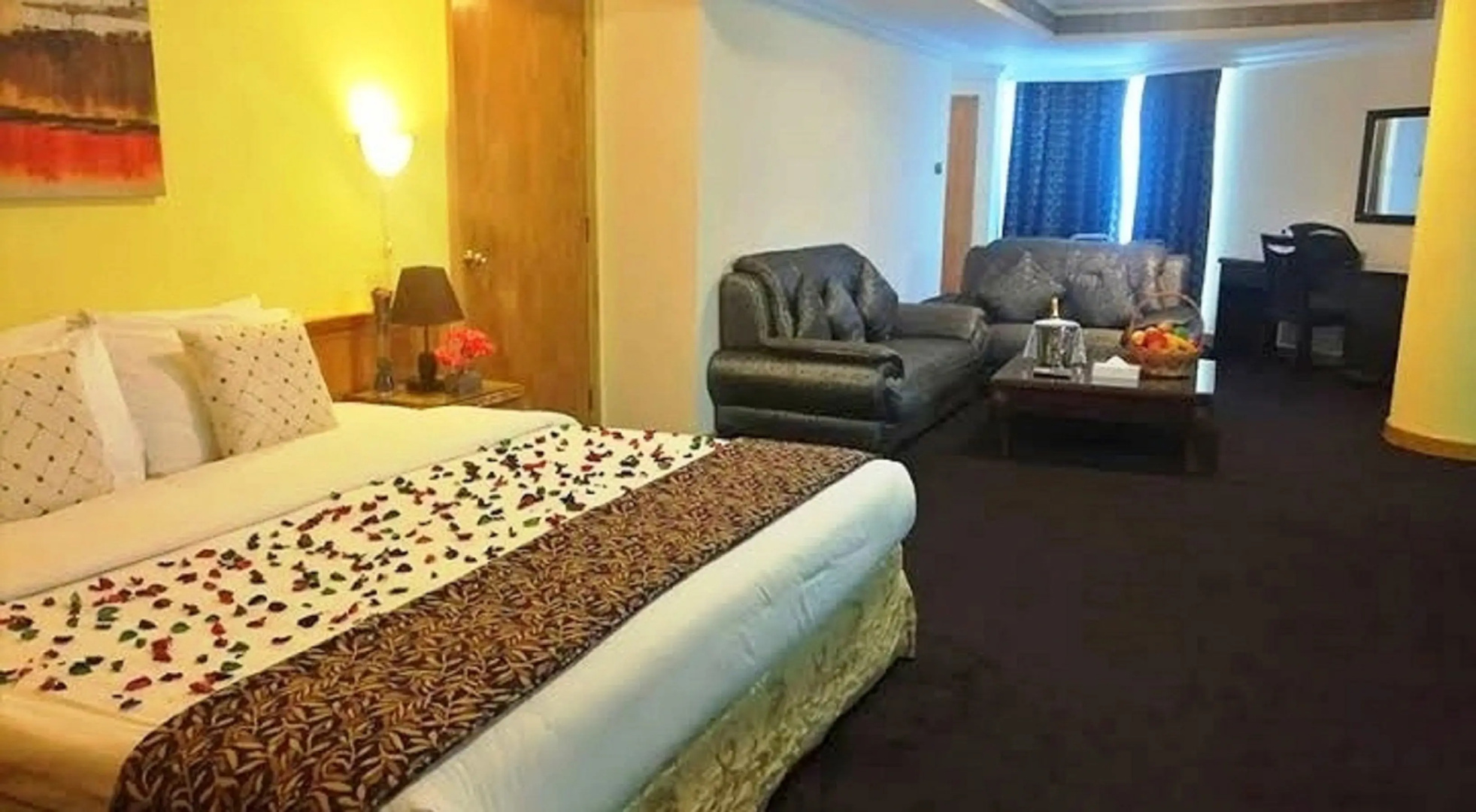 Отель Phoenicia Tower Hotel&Spa