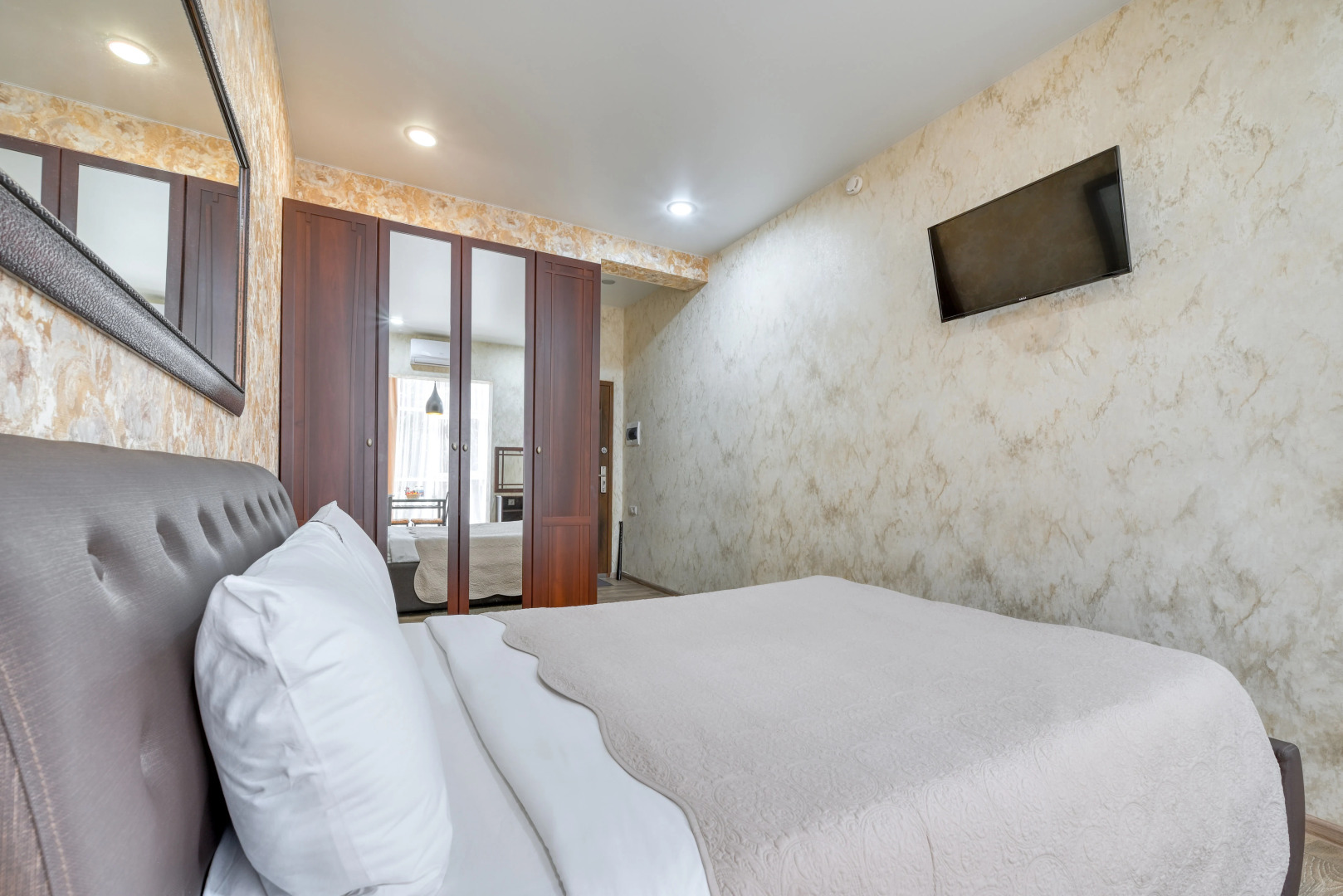 Апартаменты Место под солнцем 7