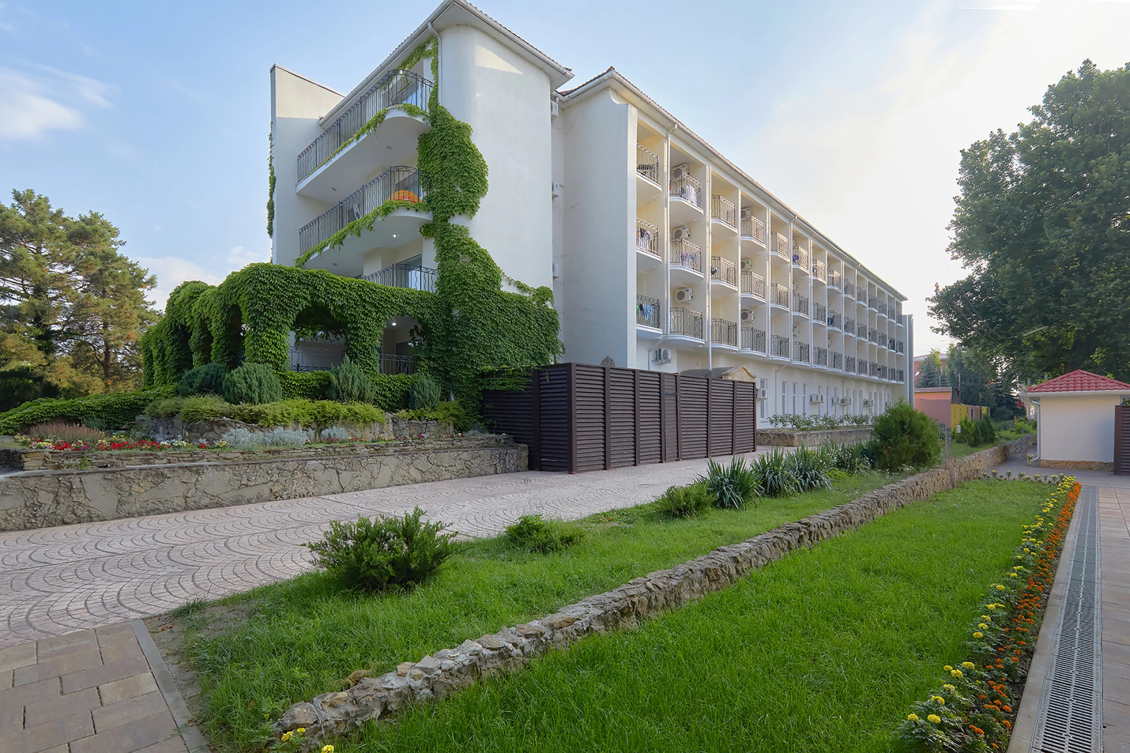 Курортный отель Alean Family Riviera