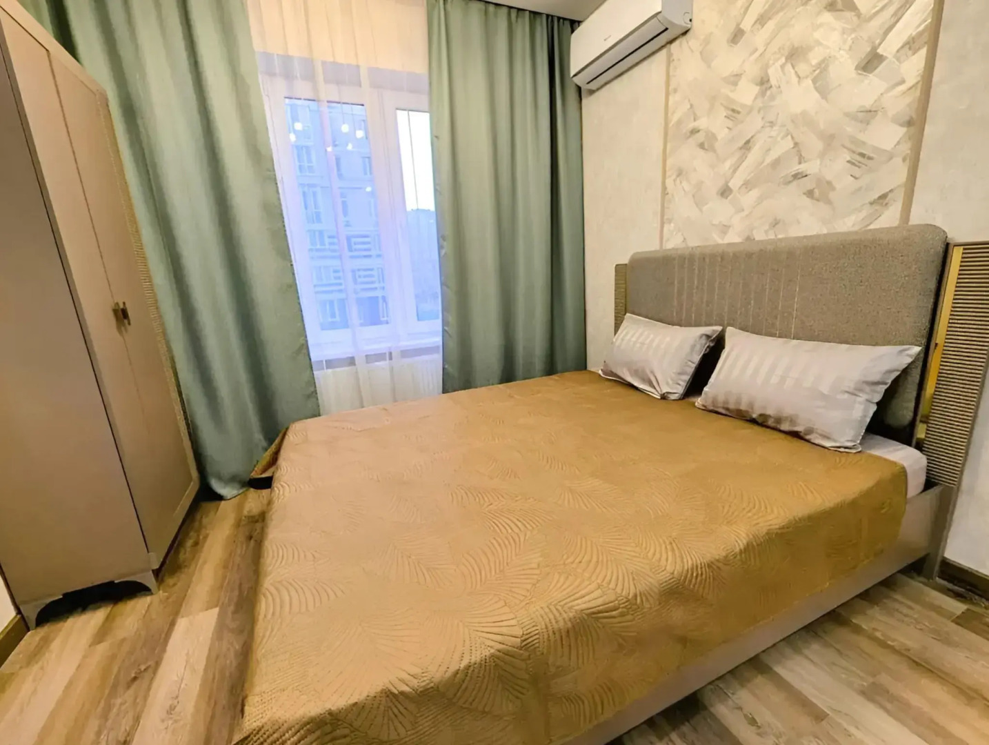 Апартаменты на Улице Конгрессной 19/1