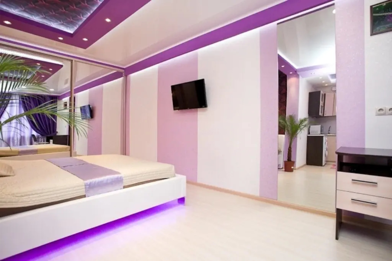 Апартаменты ИннХоум на ул.Свободы, 100