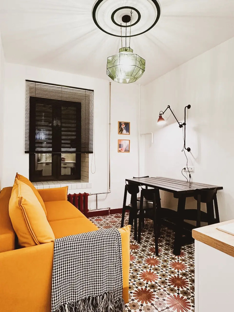 Квартира в тихом дворе с раздельными комнатами и с сауной на Невском