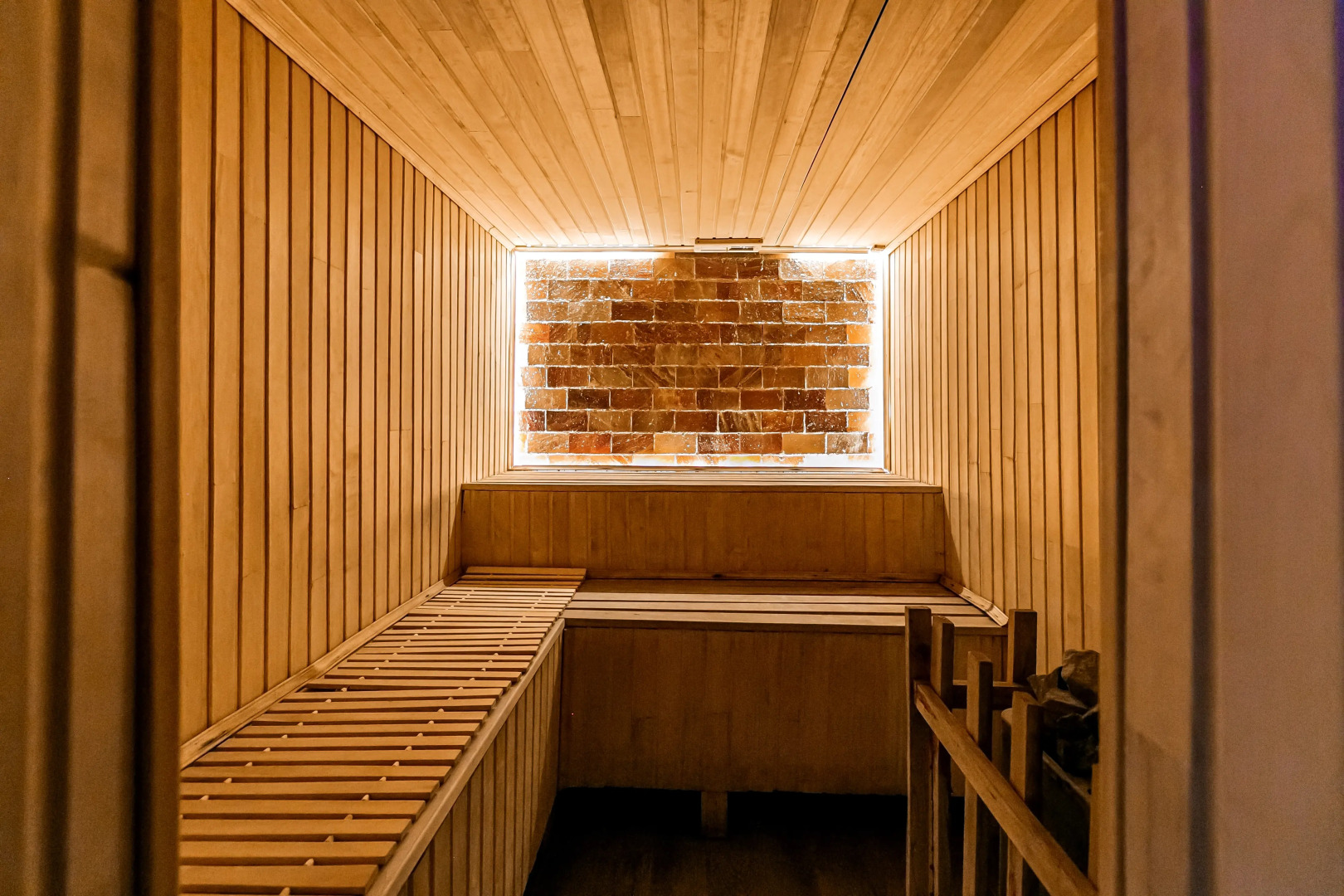 Отель Скала