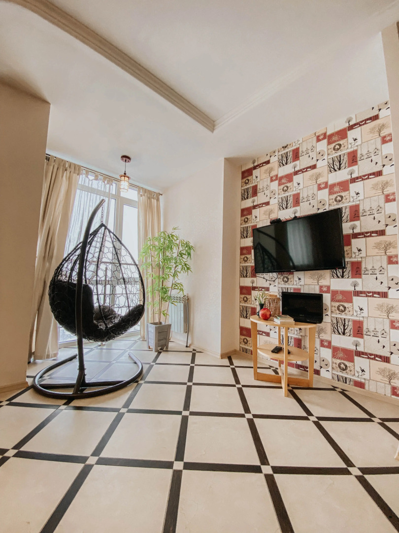 Апартаменты в центре с видом на город 89