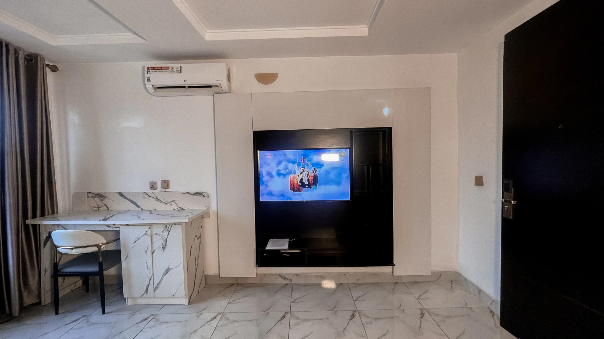 Отель 247 Luxury Hotel