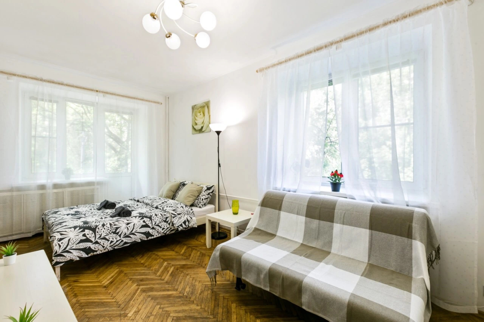 Tverskaya White Apartment in City Centre