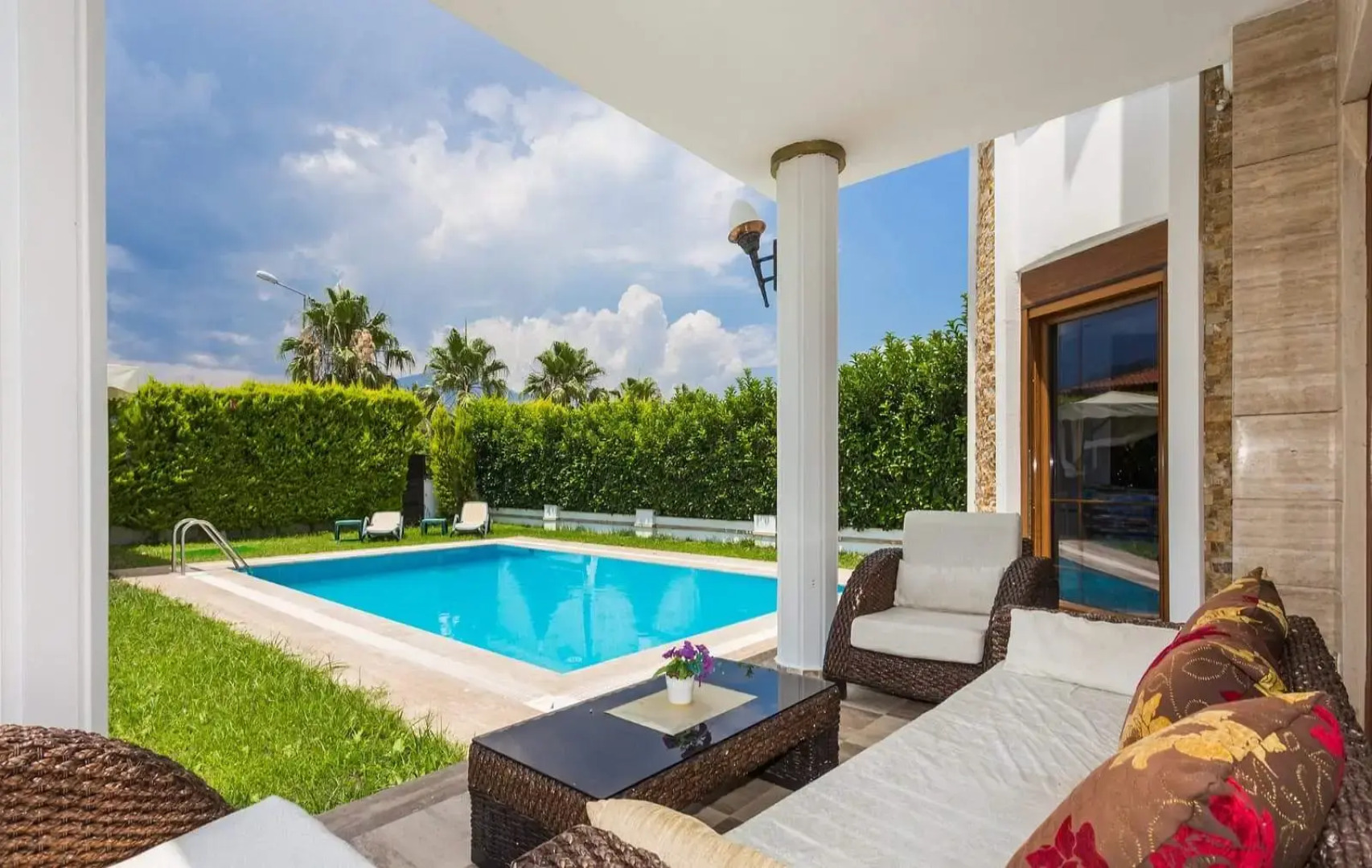 Вилла Gulcatai 334 В Поселке Чамьюва 3+1 Рядом С Морем