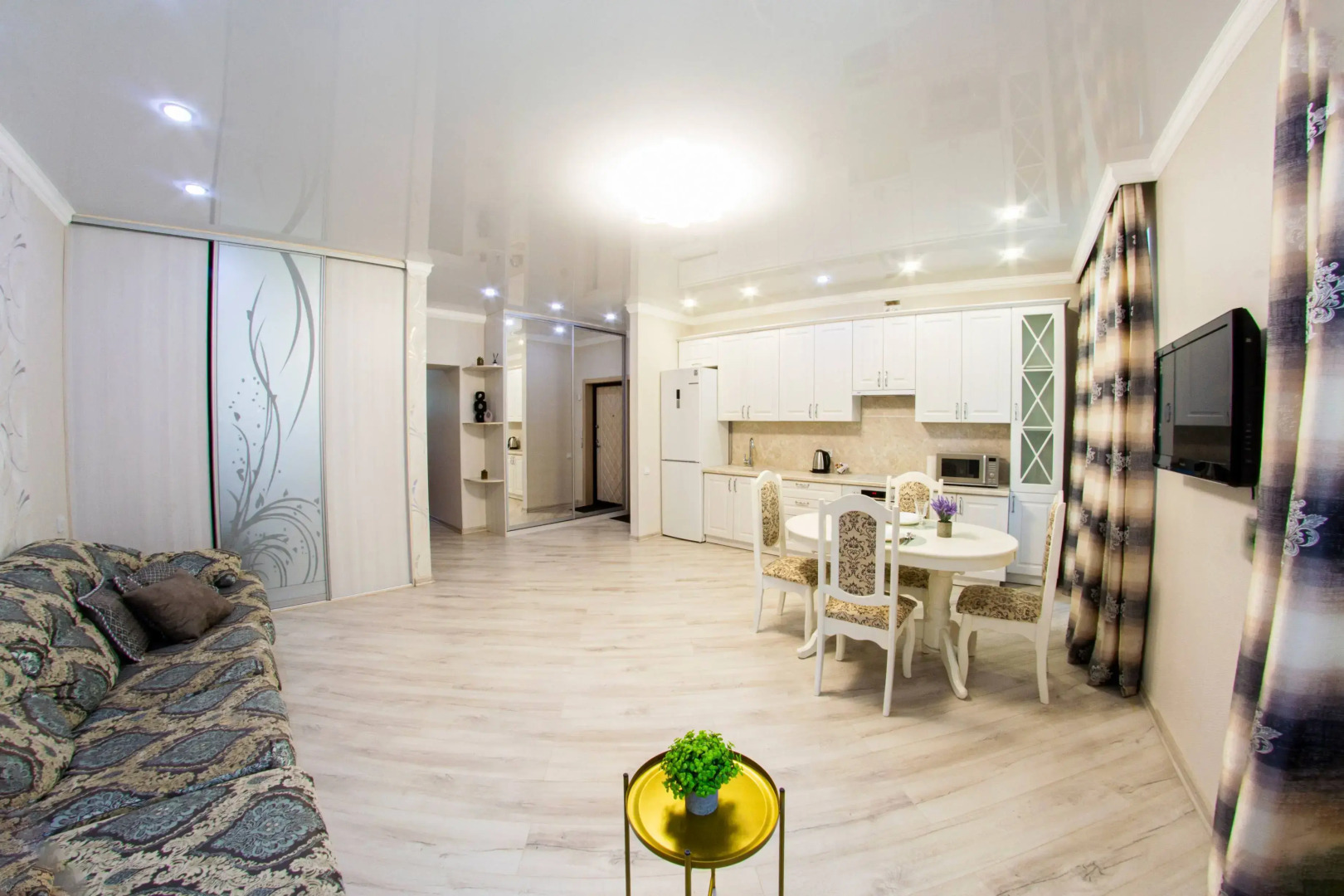 Апартаменты на Красном пути