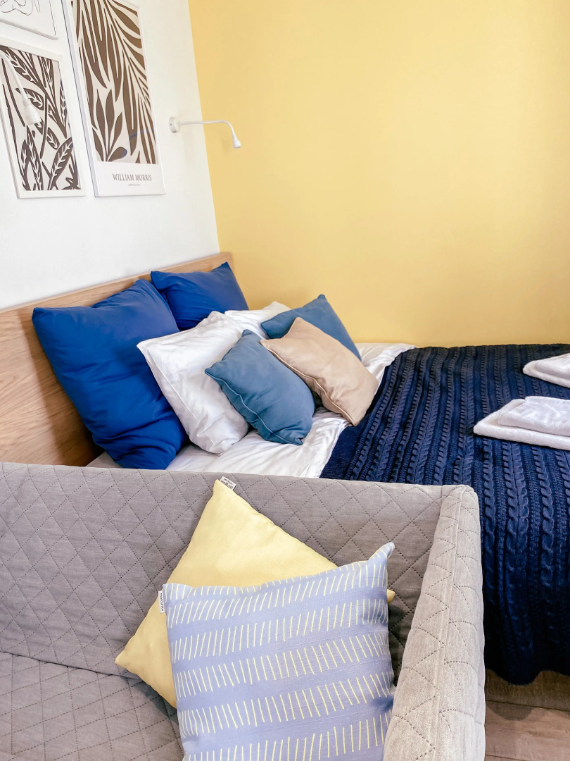 Arctic House Yellow в центре города