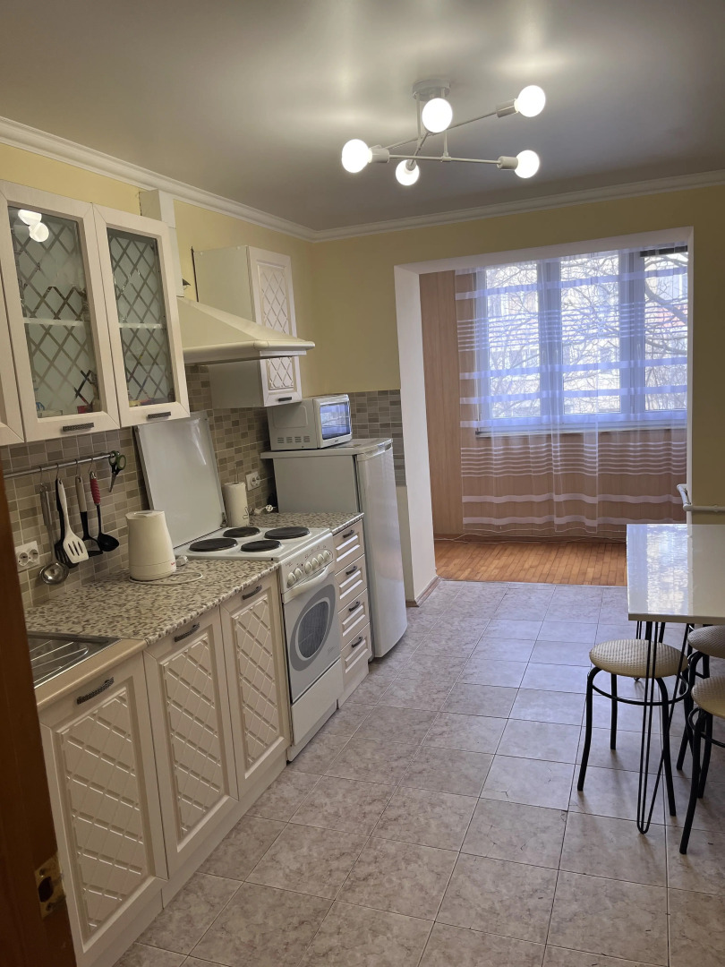 Апартаменты 3-х комнатная квартира в удобном районе