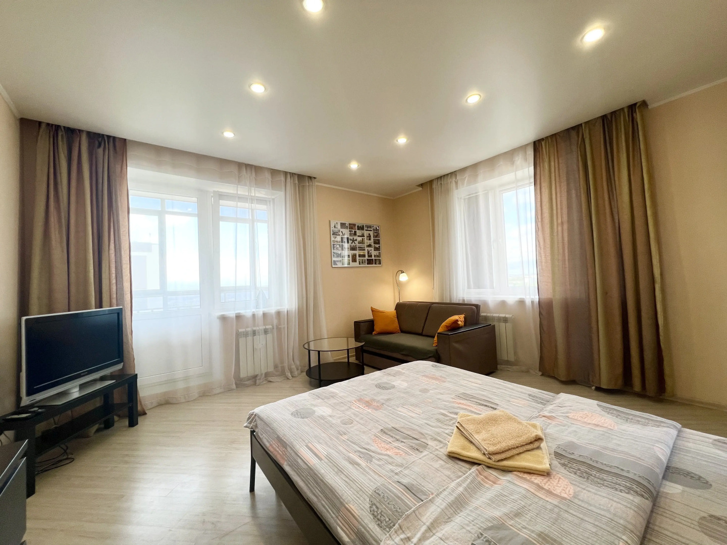 Апартаменты Однокомнатные на Переулке Хрустальном 27 на 17 этаже