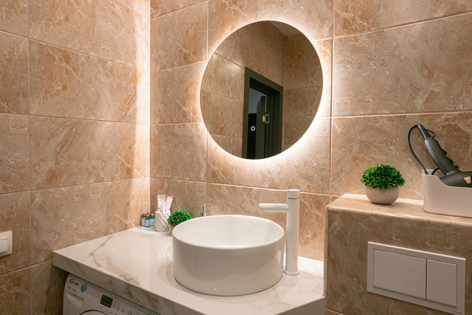 Апартаменты Lalapart Gray stone на 30 этаже небоскреба Савеловский Сити