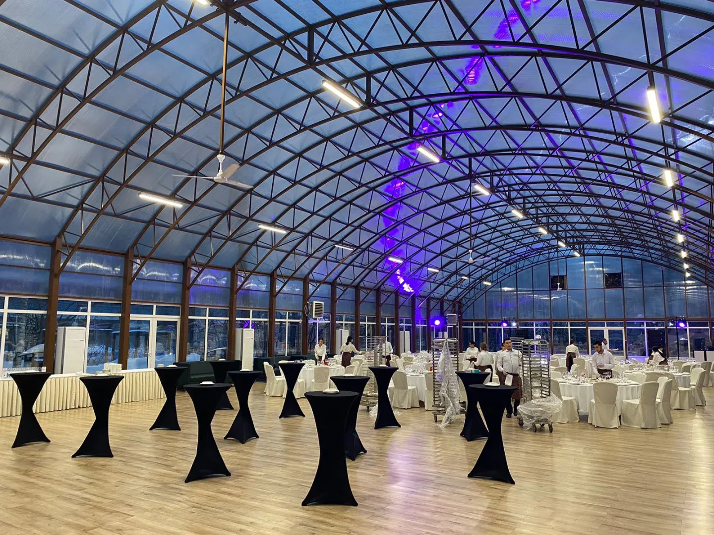 Отель Skypoint Gamma Delta Alfa