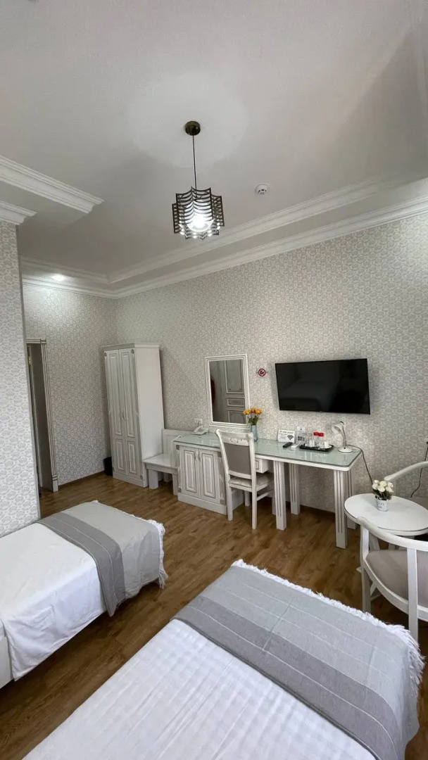 Отель Izumrud Palace