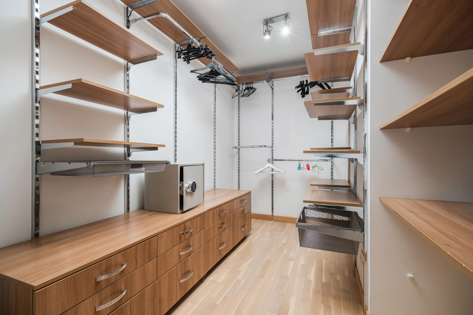 Квартира уютная и просторная с паркингом