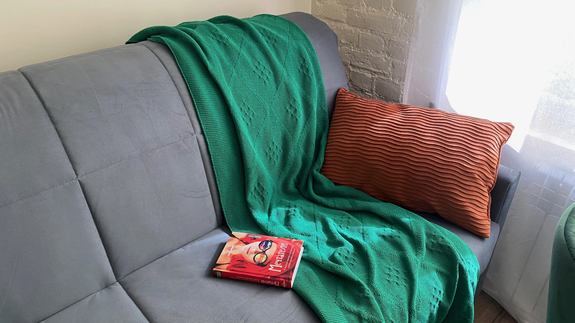 Квартира Уютная двухуровневая студия на Петроградке