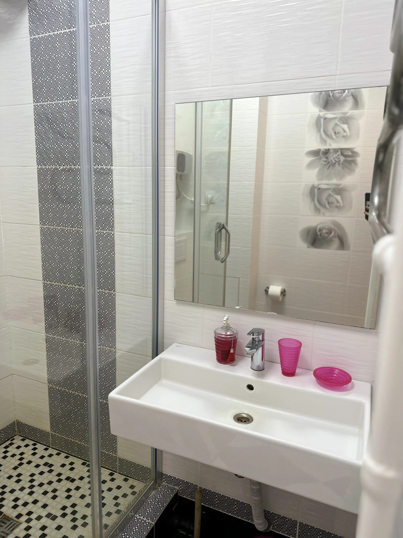 Квартира Республики 64/1