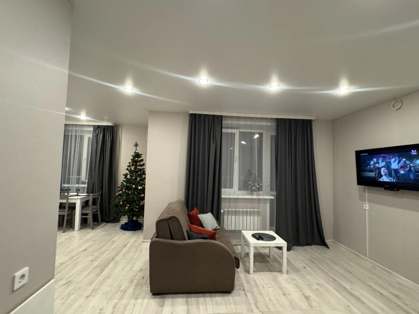 Квартира 1 комнатная квартира-студия с балконом для 4 гостей