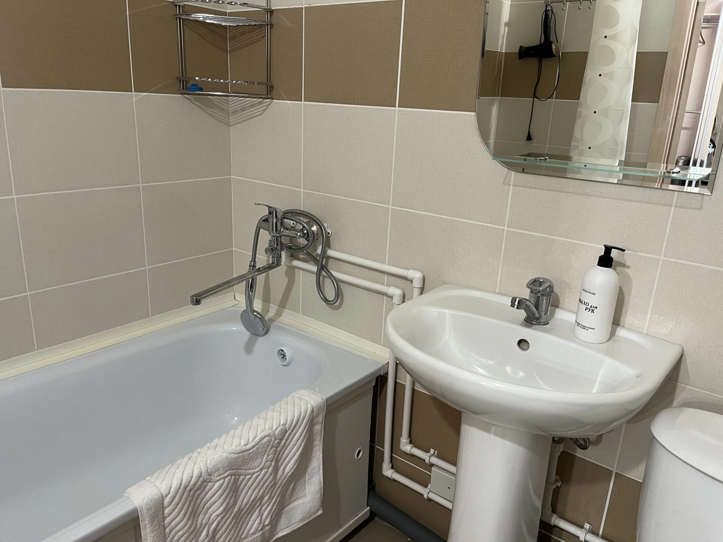 Квартира комфорт-класса возле ТРК Фиеста, начало паркового