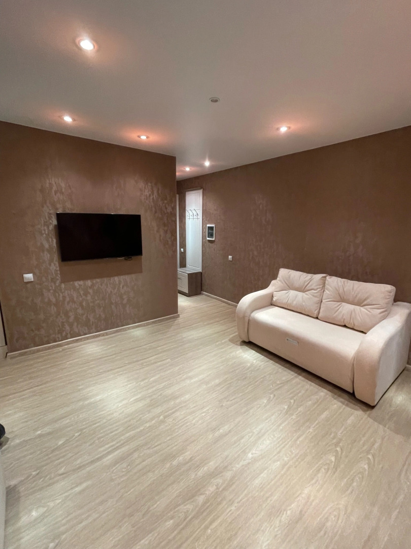 Апартаменты Завенягина 6