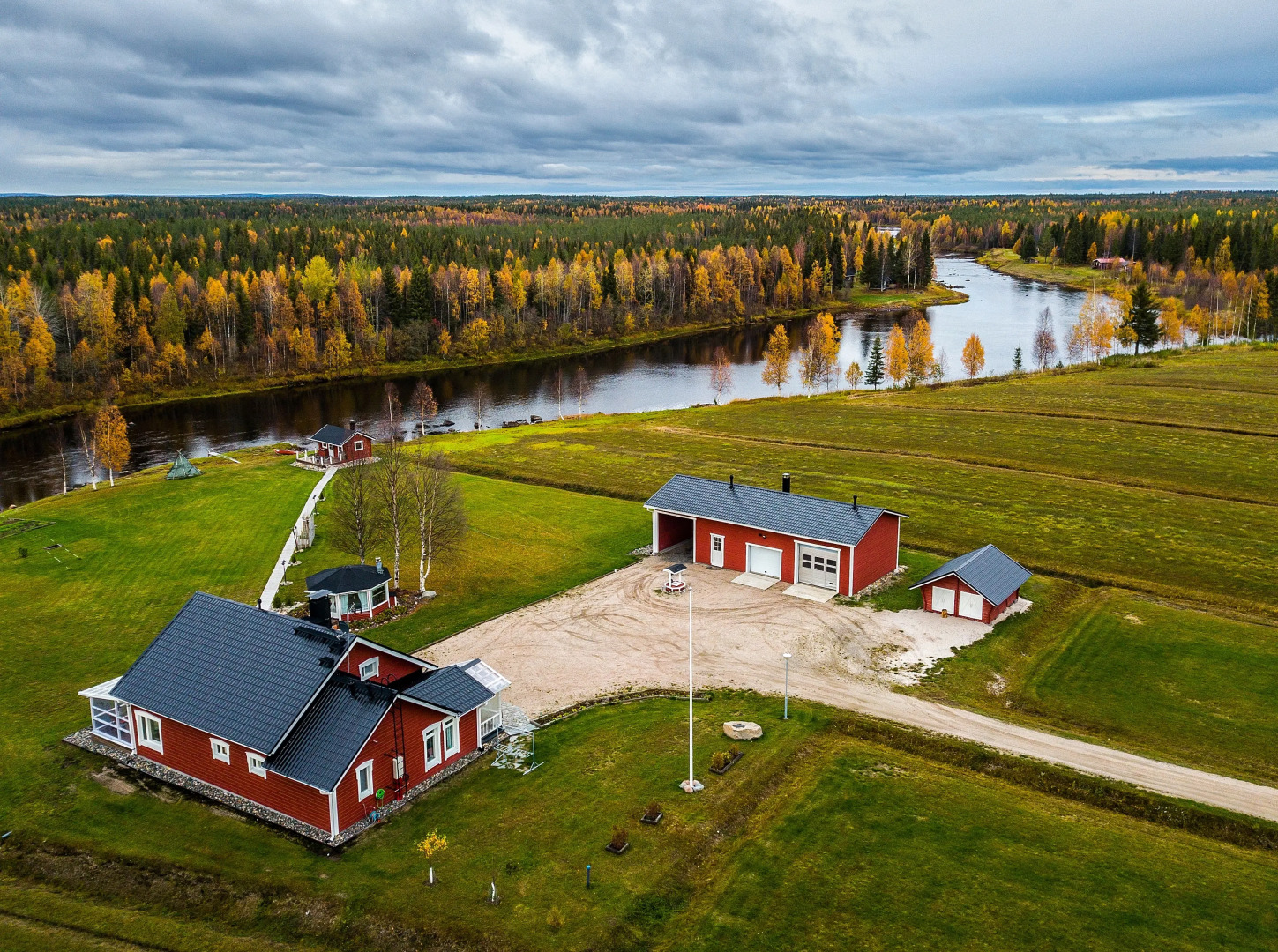 Вилла The Ultra-Luxe Hommala