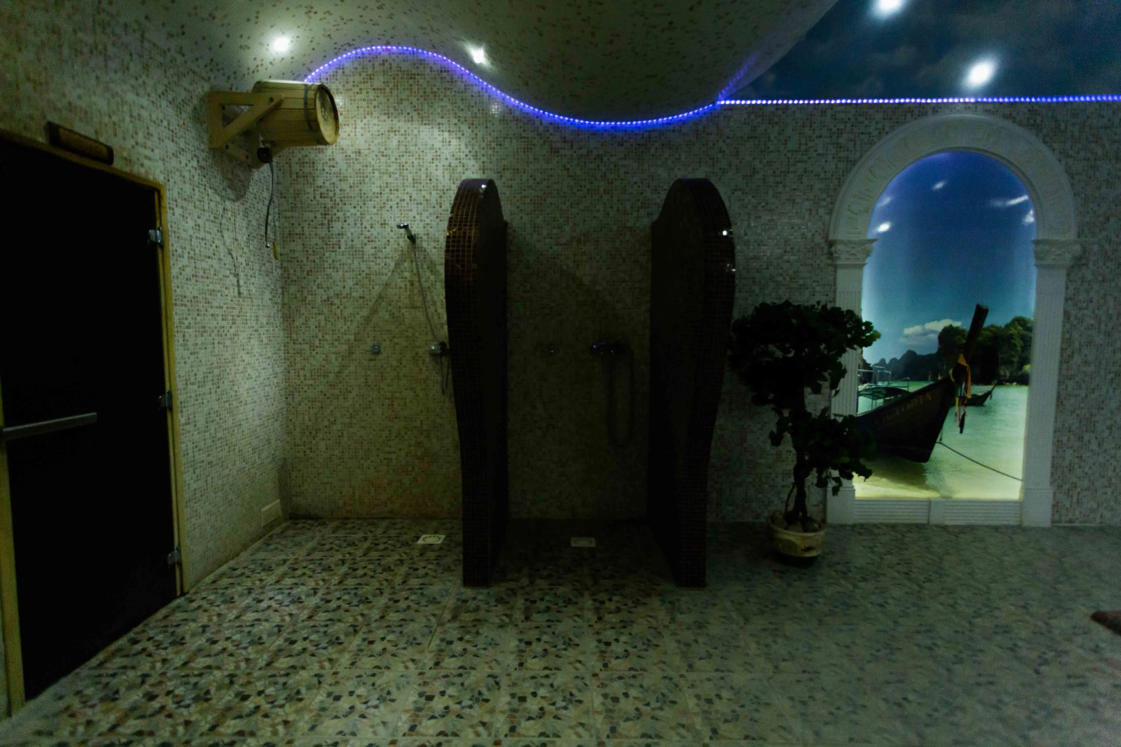 Отель Виктория