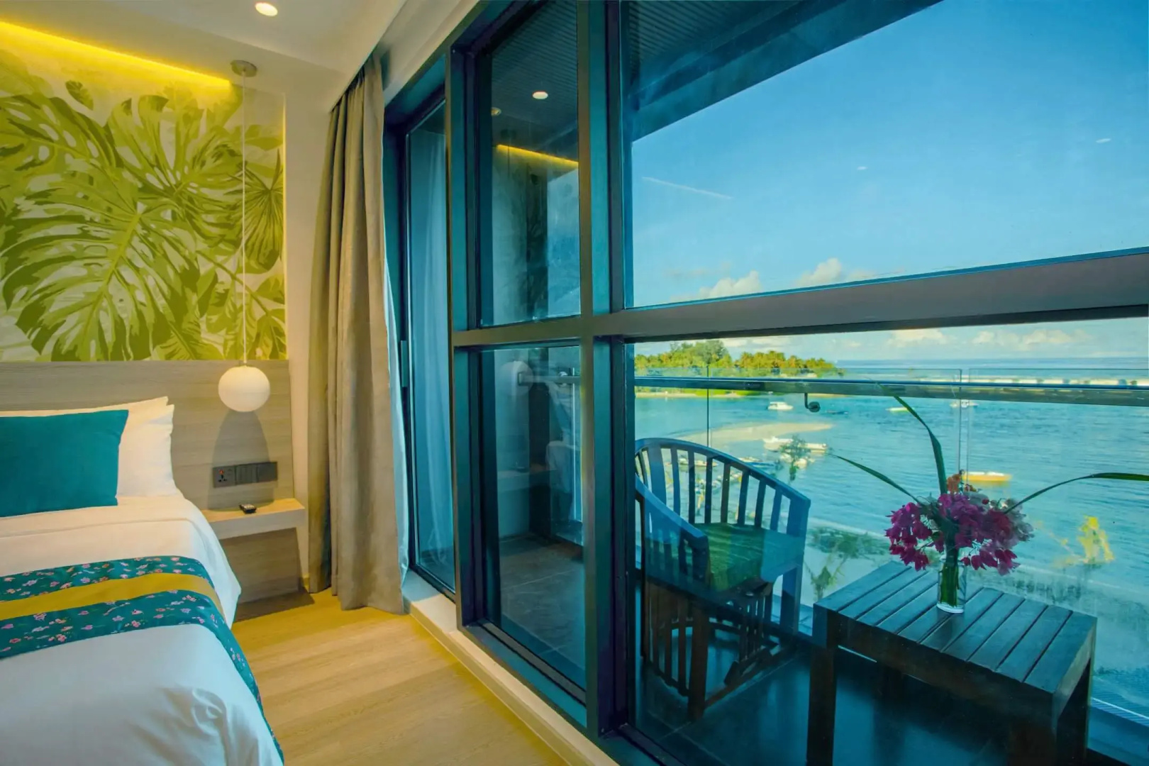 Отель Beach Hotel Guraidhoo