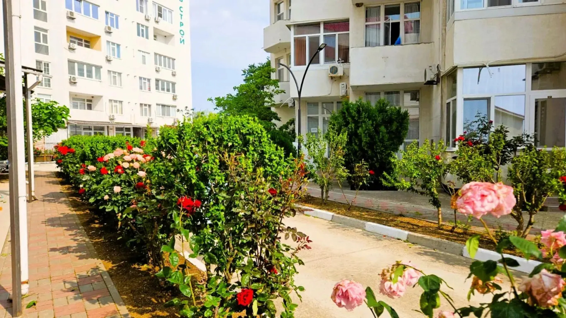 Апартаменты Феодосийский залив однокомнатная студия в цоколе