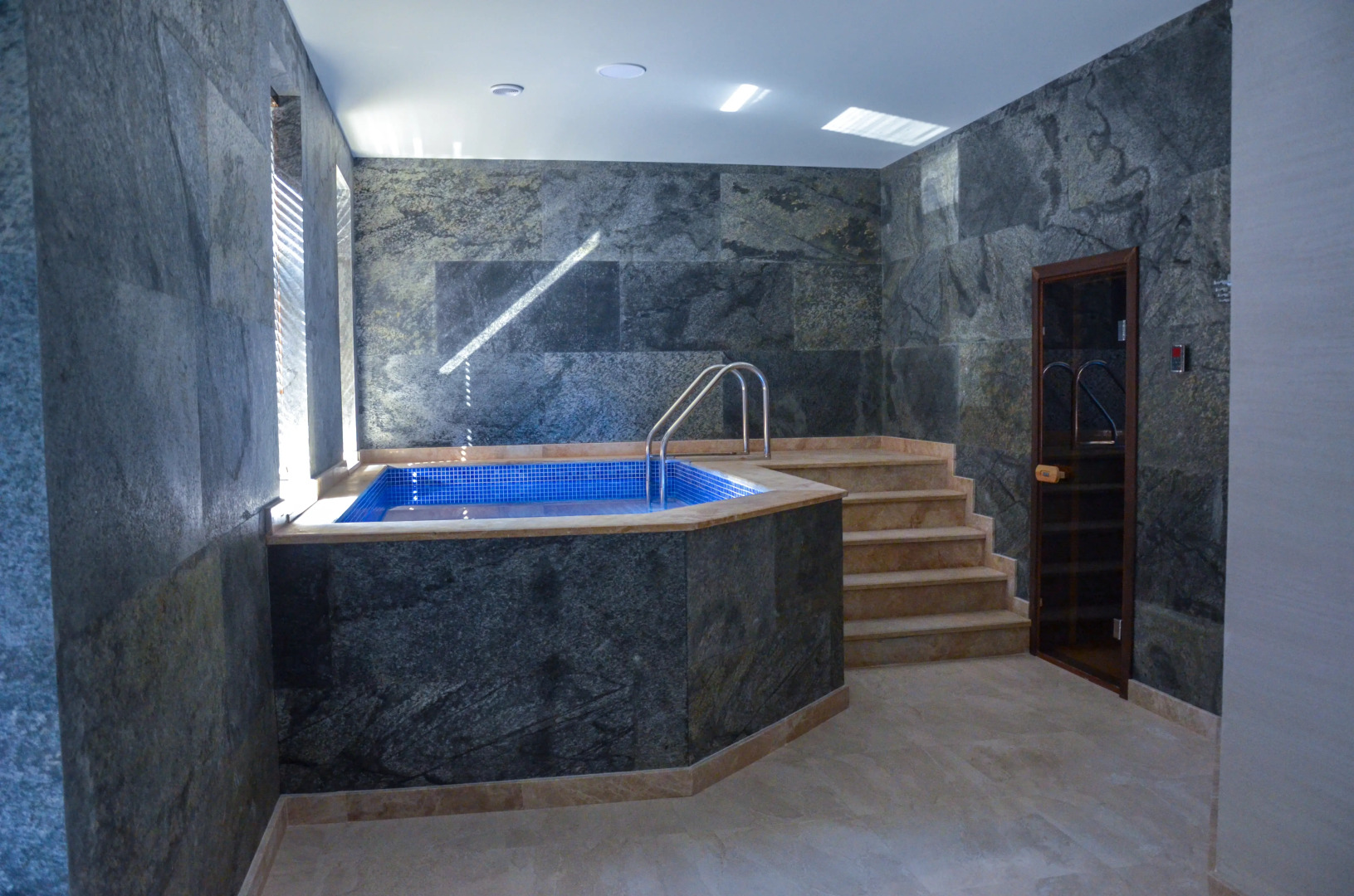 Отель Shirvanshah