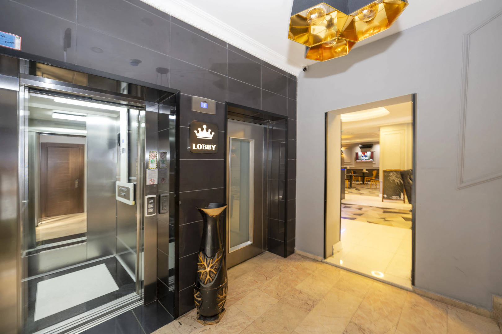 Отель Comfort Suites