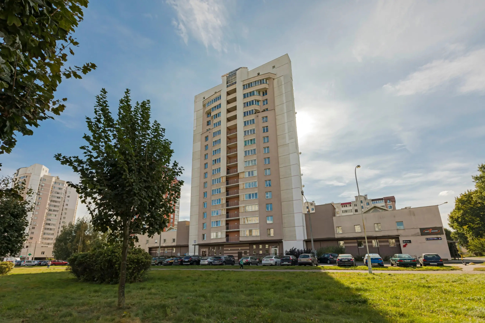 Квартира Чистая и Уютная у Лошицкого Парка