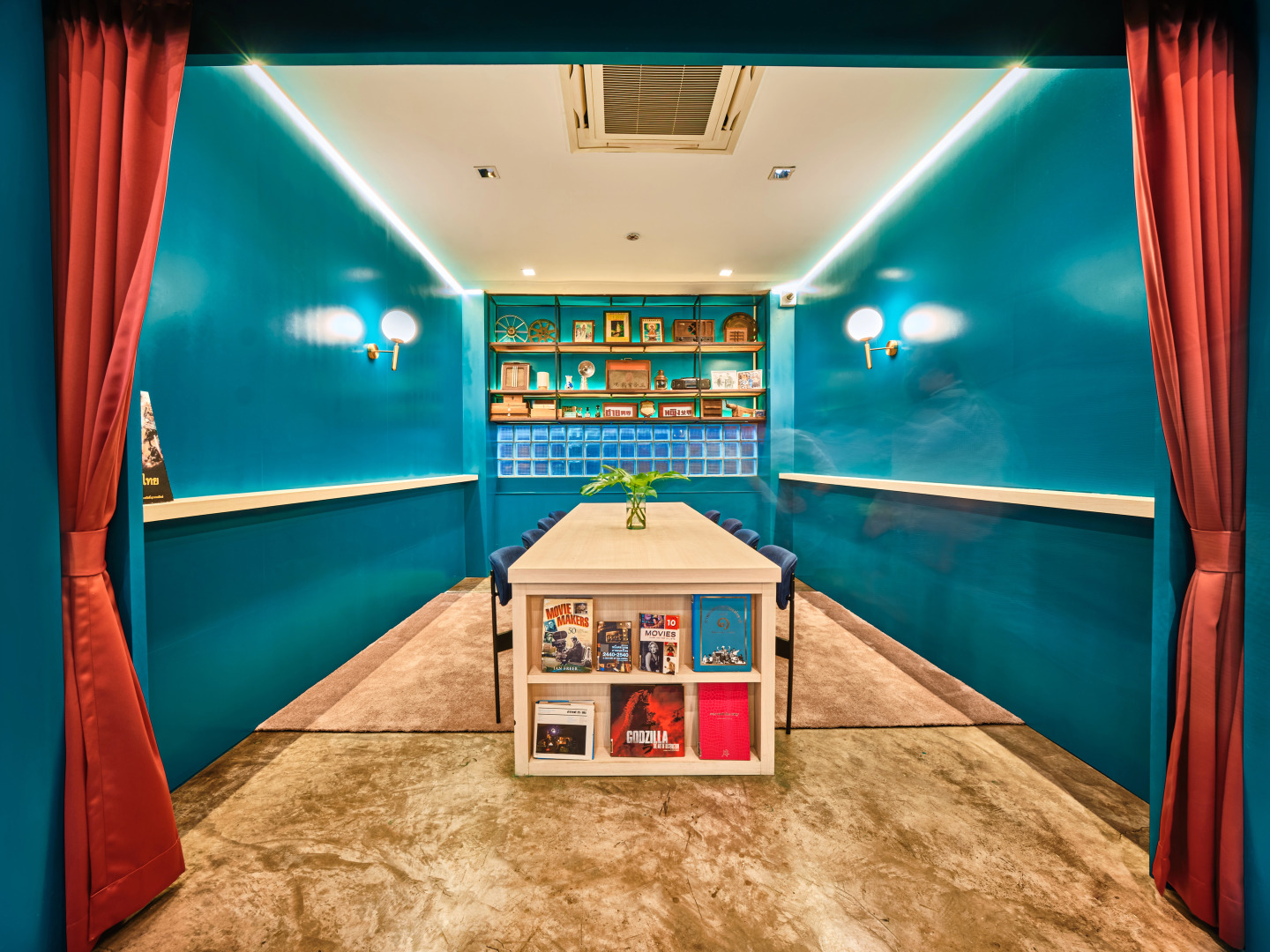 Отель Prince Theatre Heritage Stay