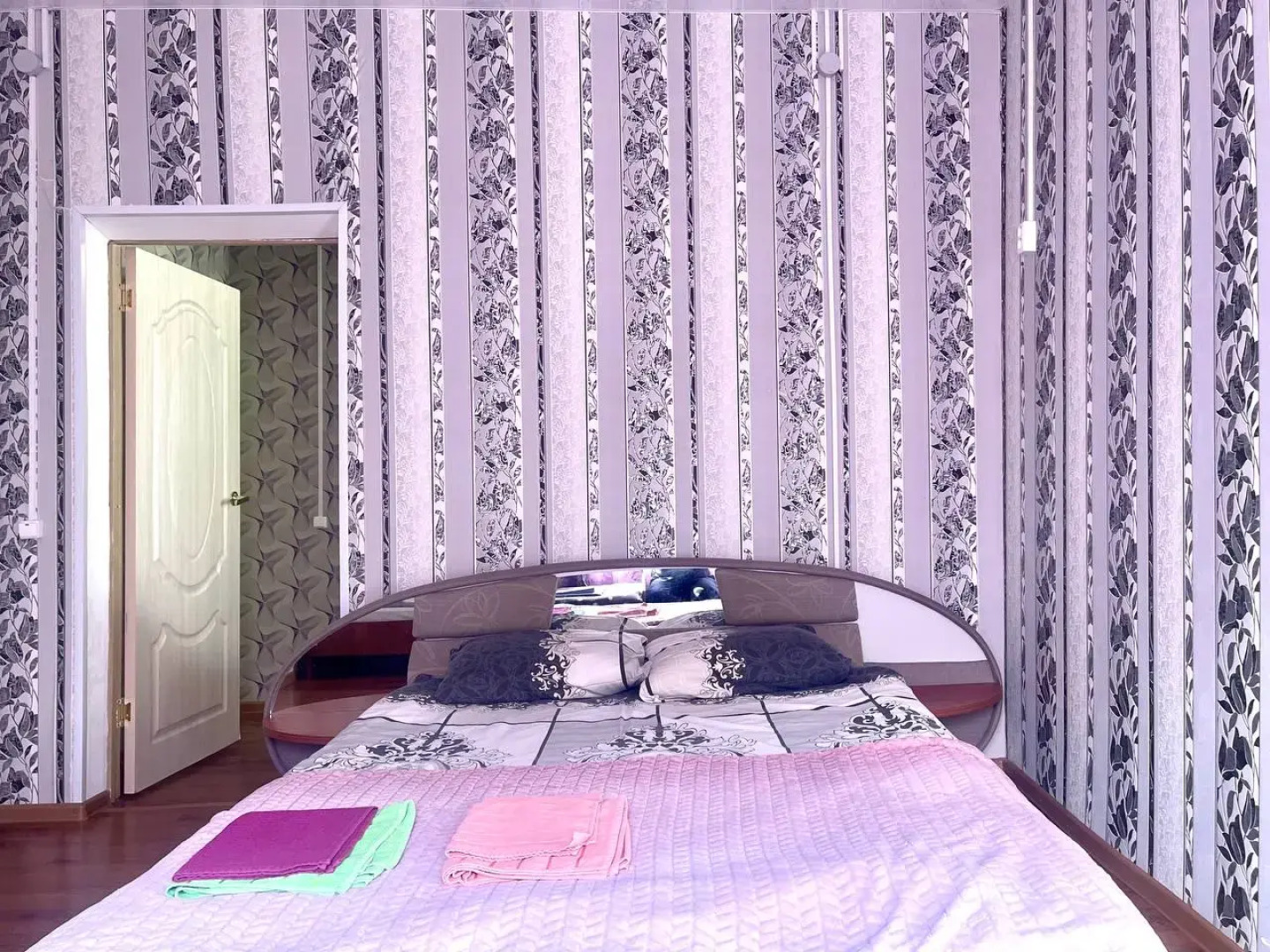 Апартаменты С кухней гостиной и отдельной спальней