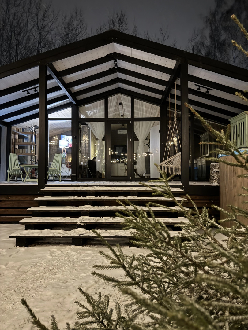 Гостевой дом с французскими панорамными окнами