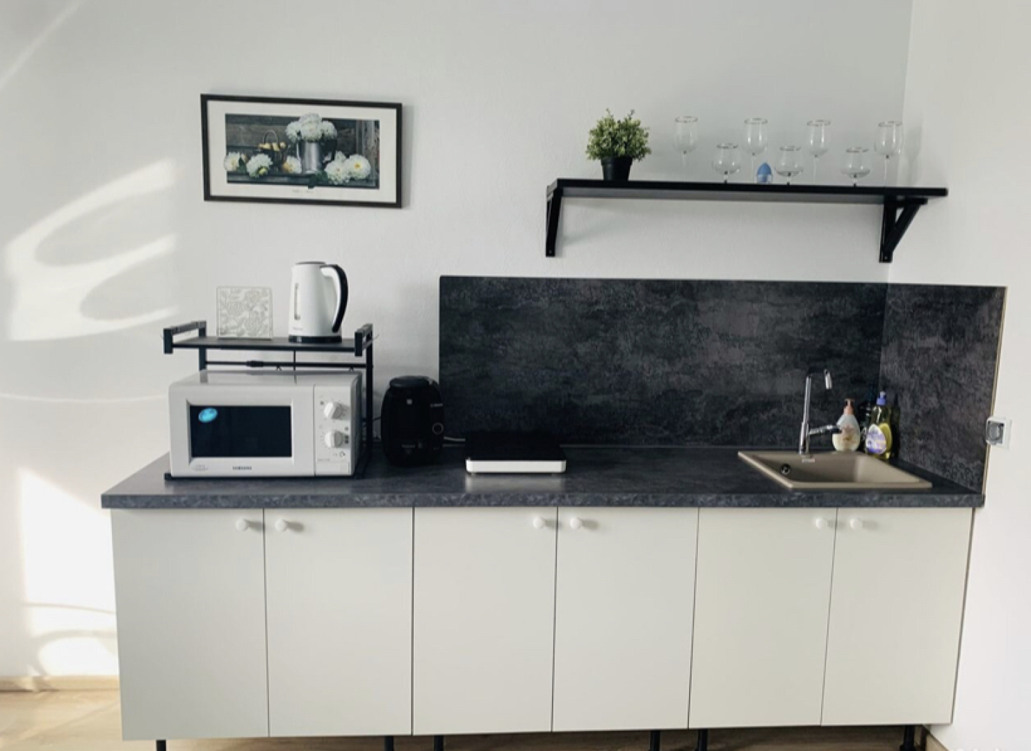 Квартира 8 Марта 202/4