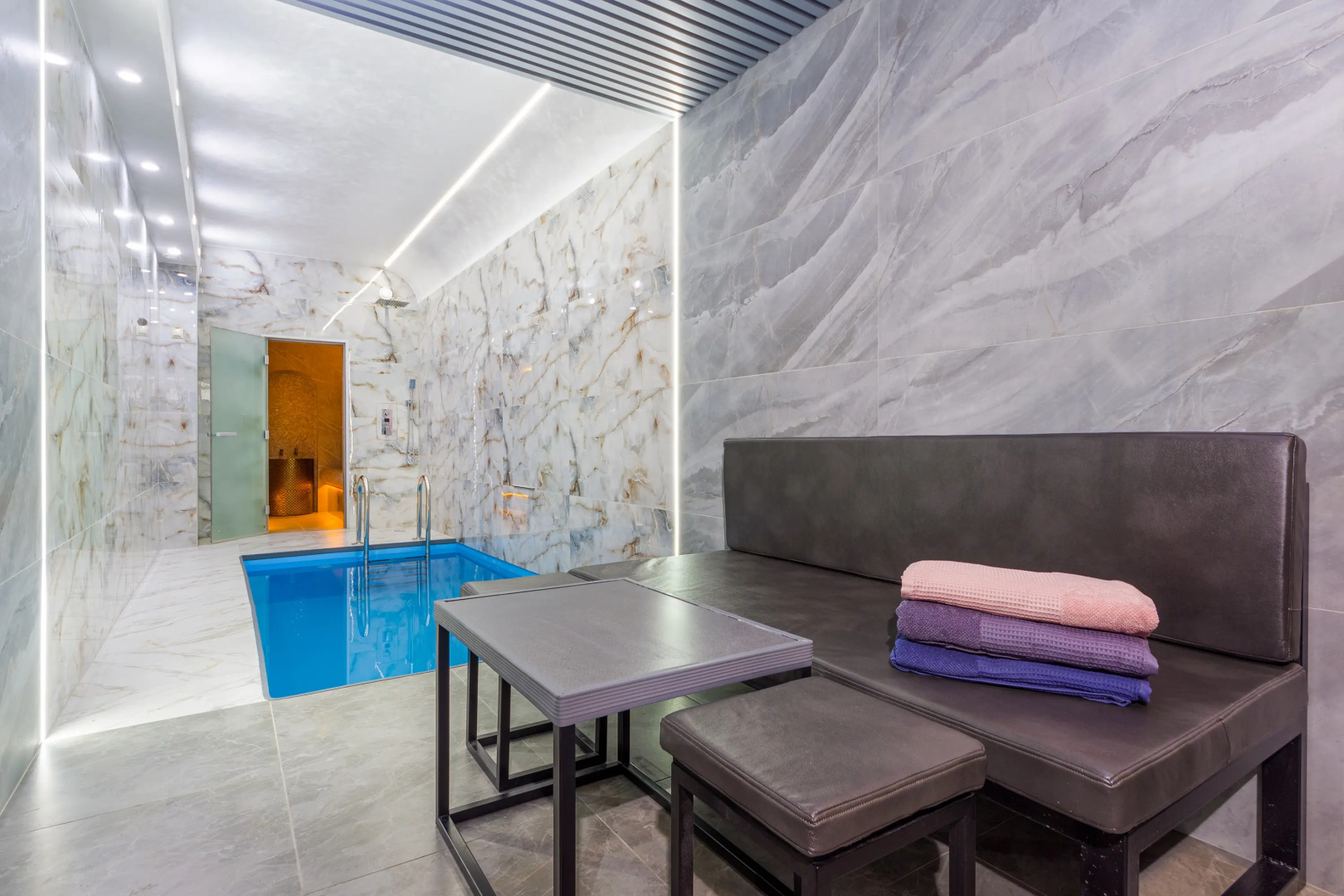 Частный дом с бассейном и хаммамом