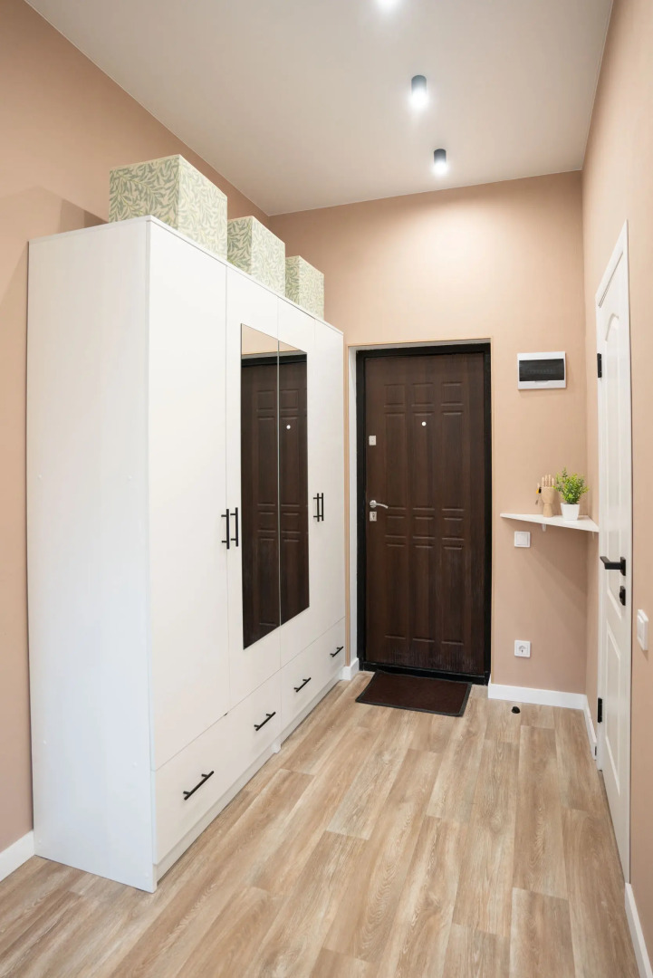 Апартаменты с ярким дизайнерским ремонтом