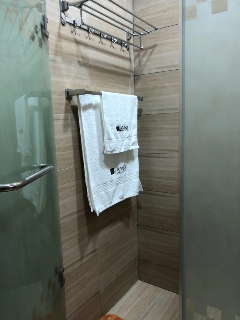 Отель De James Hotels and Suites