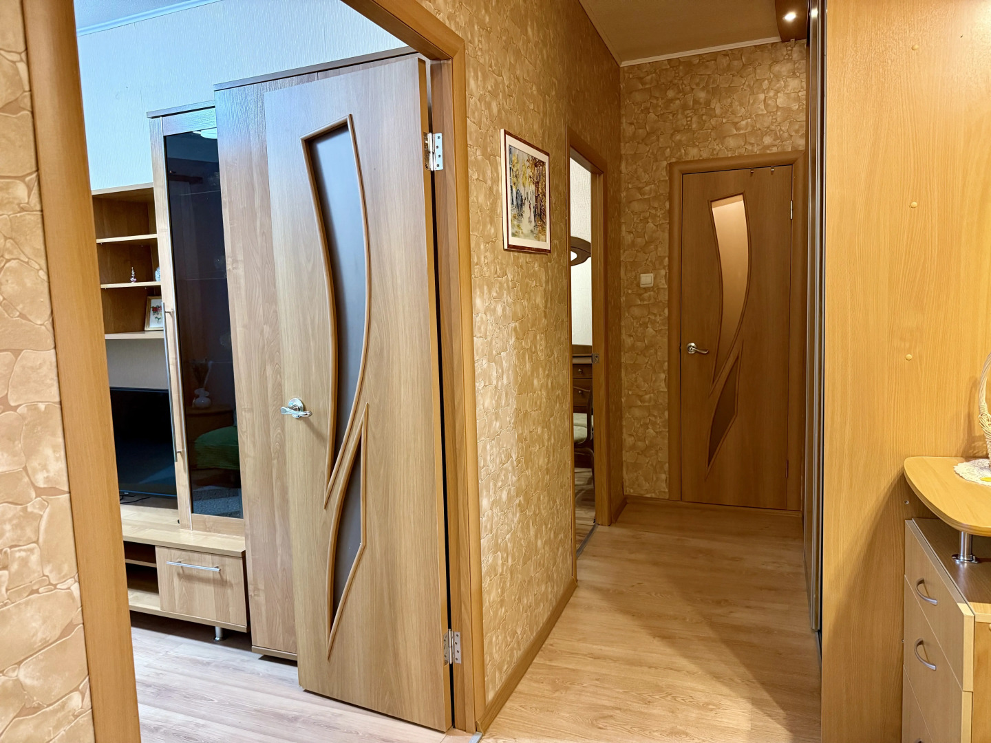 Квартира Двухкомнатная Your Home