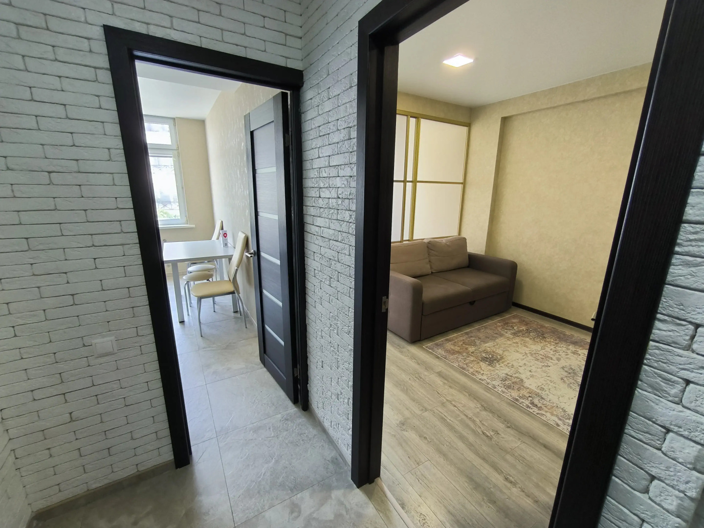 Апартаменты у пляжа Парк Победы на 4 гостей