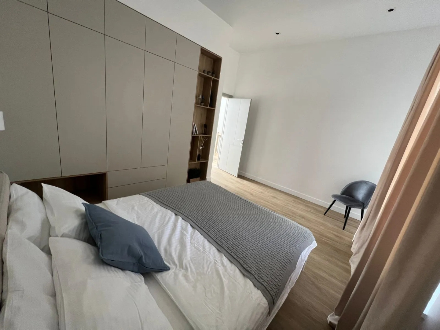 Частный дом с Камином в Сосновом Лесу