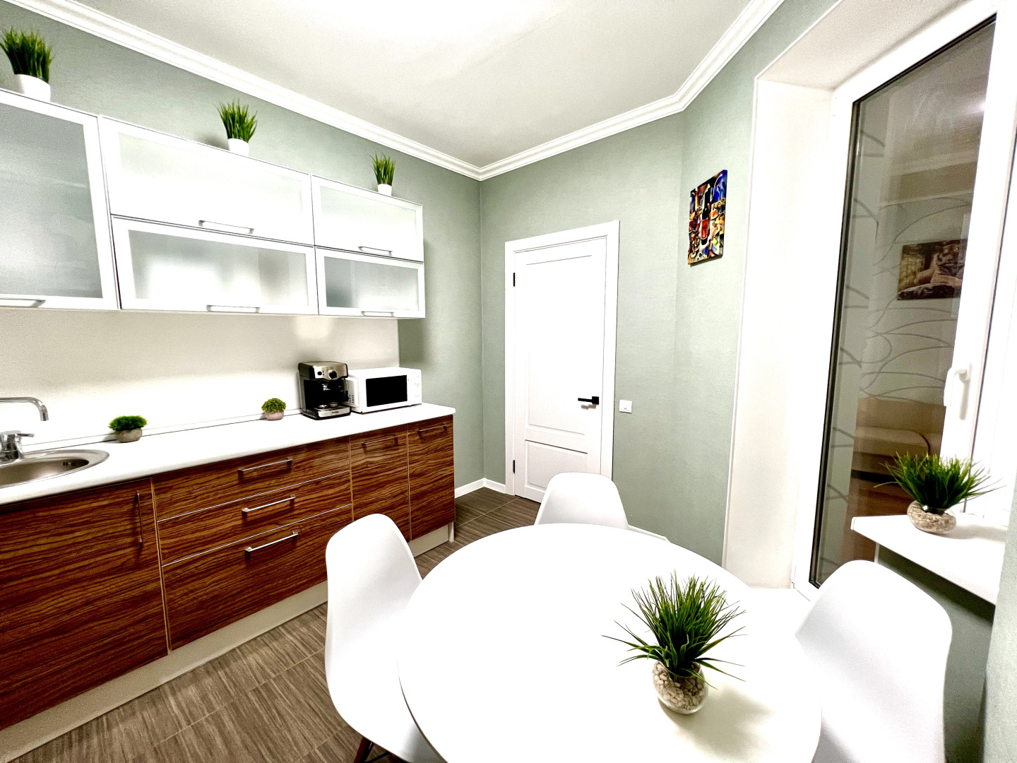 Уютные Апартаменты (рядом с ЖД вокзалом)  (ул. Никитинская 30)