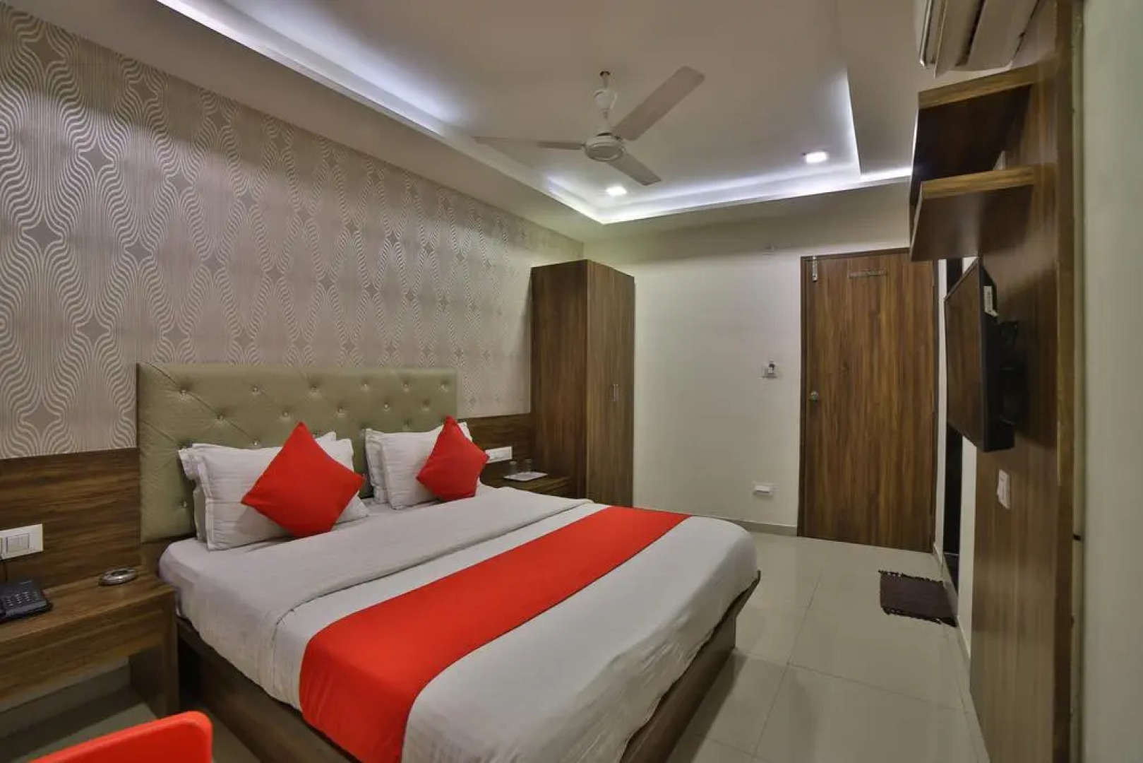 Отель Sunstar Inn by Sky Stays