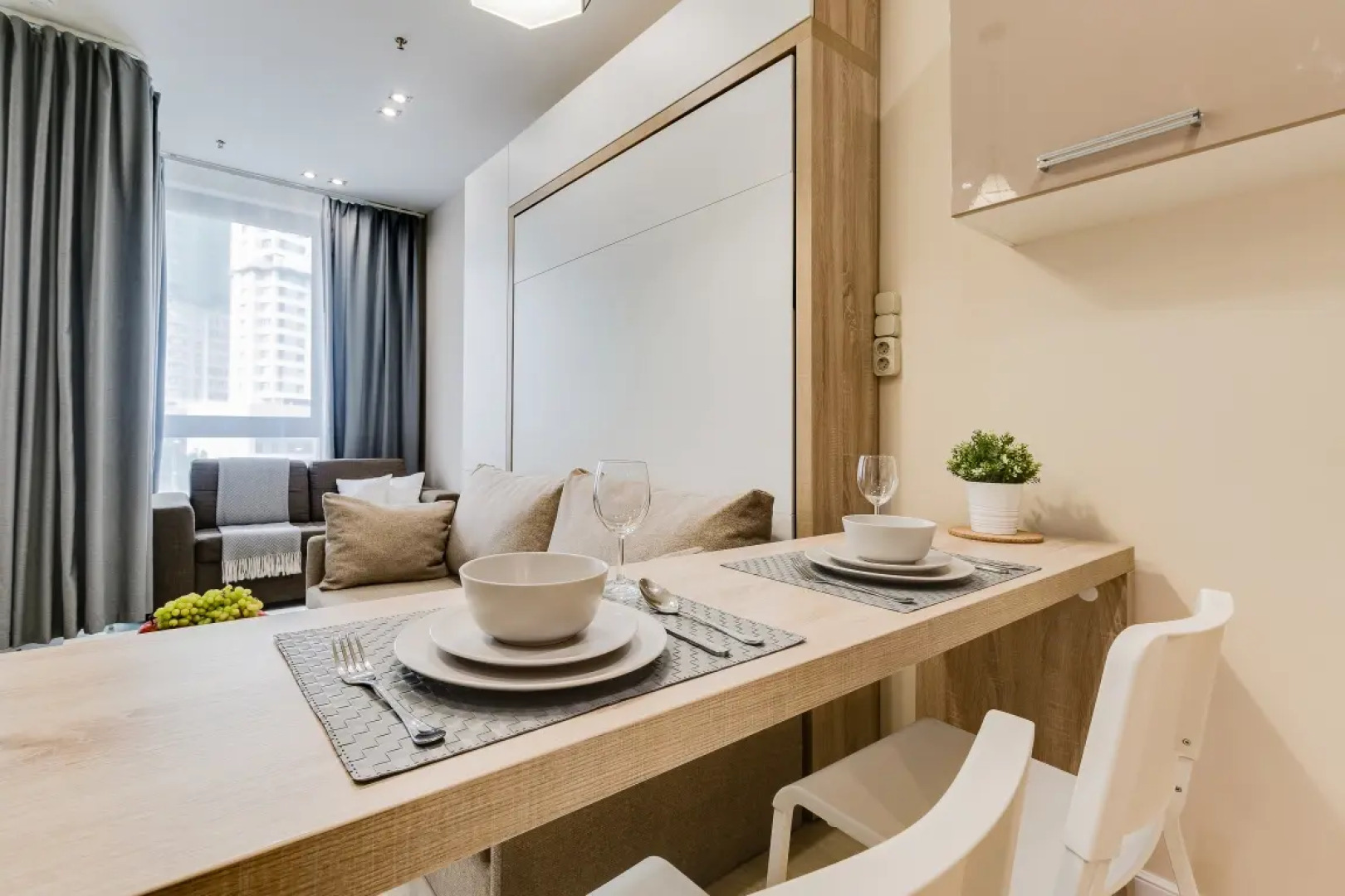 Апартаменты Премиум с Балконом и Видом на Город Business Apartments